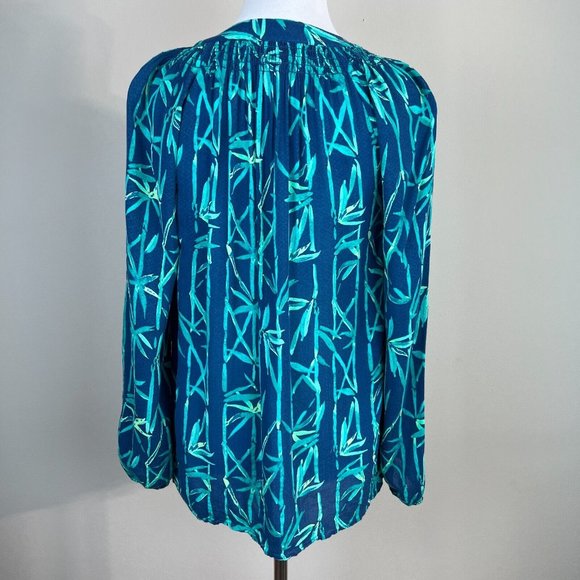 Lilly Pulitzer Top XS Blue Button Up V-Neck Long Sleeve Tropical Elsa - Picture 6 of 14